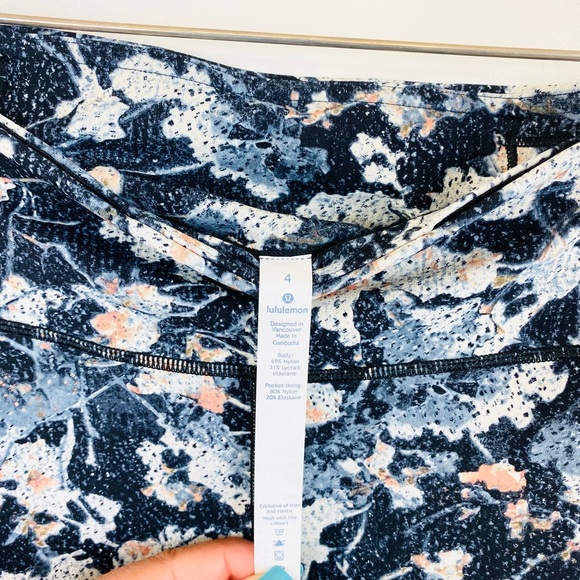 Lululemon Speed Up Crop *21" Spring Bloom Multi - Picture 9 of 9